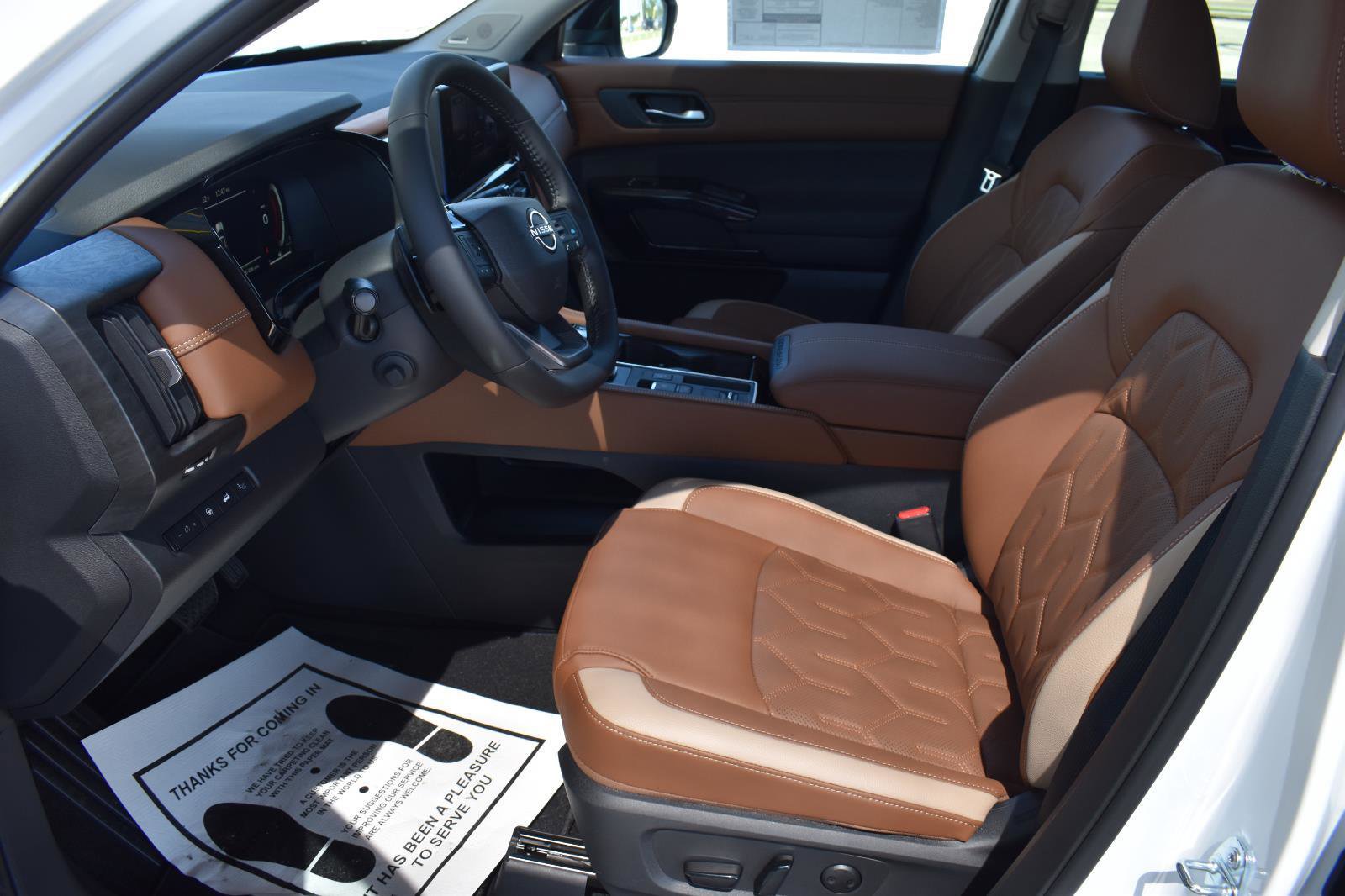 New 2026 Nissan Pathfinder Platinum image 24