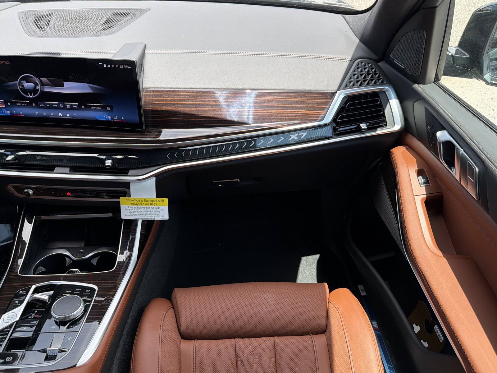 New 2027 BMW X7 xDrive40i w/ M Sport Package AWD/4WD image 18