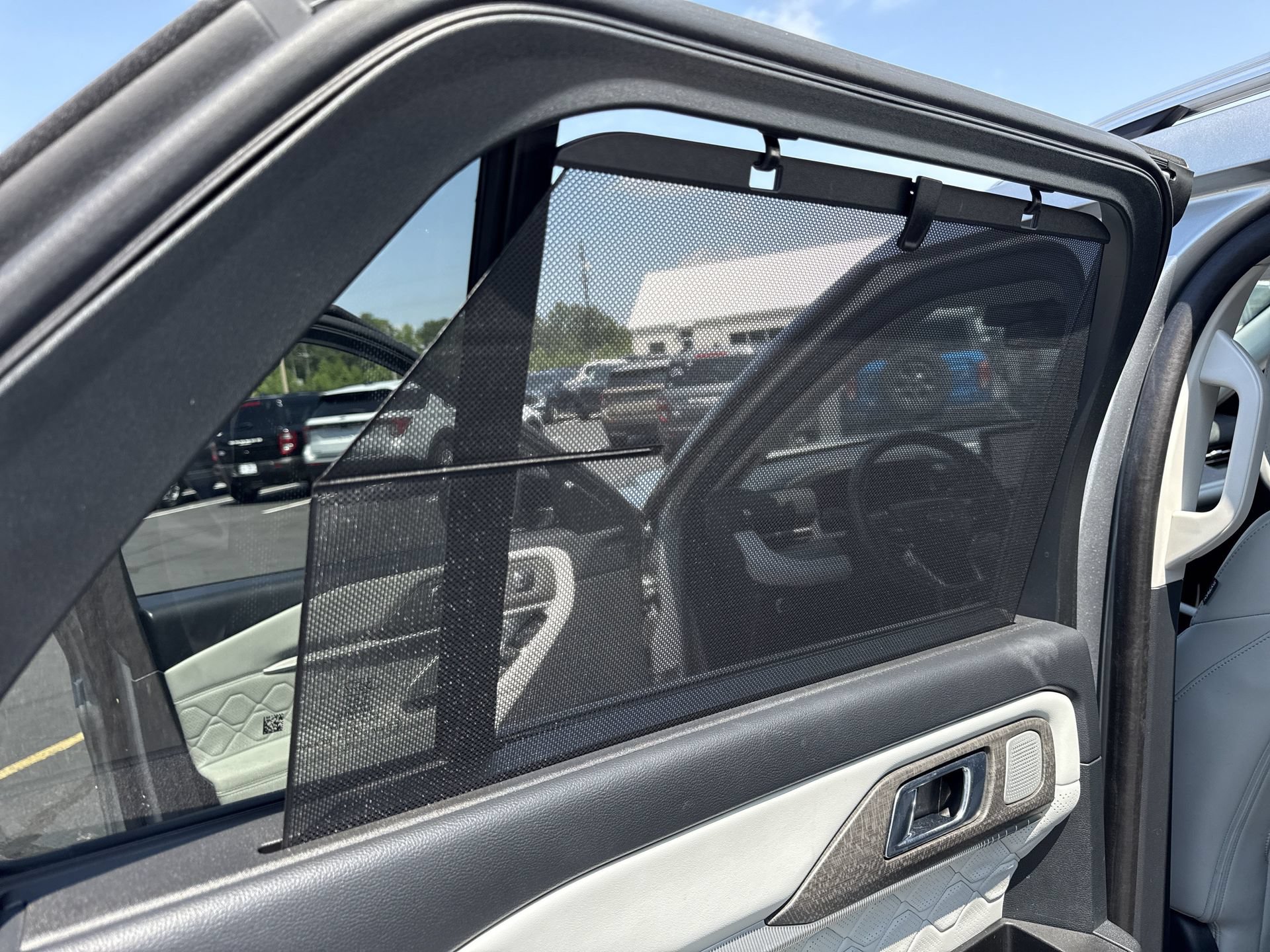 Certified 2025 Ford Explorer Platinum w/ Ultimate Package RWD image 17