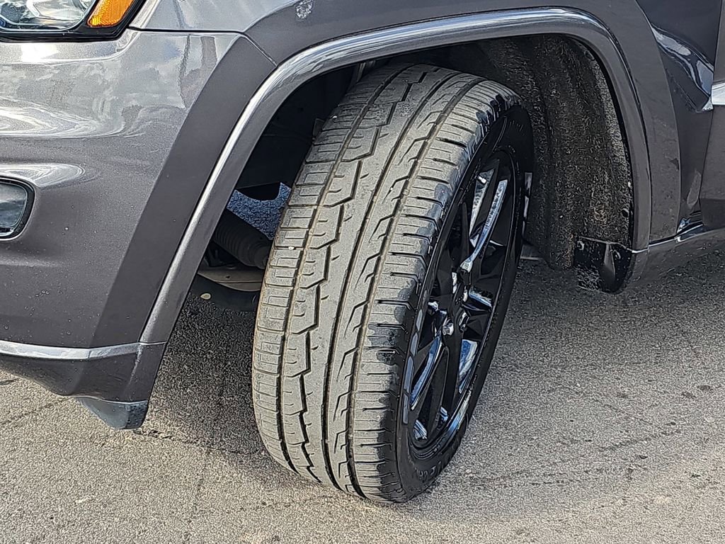 Used 2021 Jeep Grand Cherokee Laredo X image 36