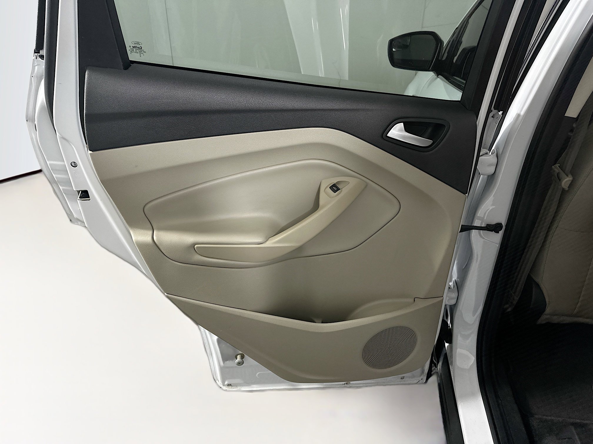 Used 2018 Ford Escape SE image 24