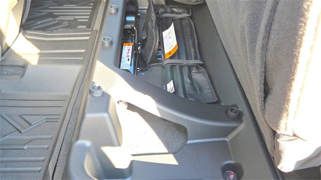 New 2026 GMC Canyon Elevation w/ Convenience Package image 24