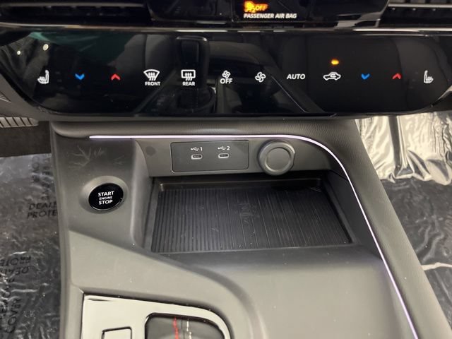 New 2026 Nissan Sentra SR w/ SR Premium Package FWD image 27