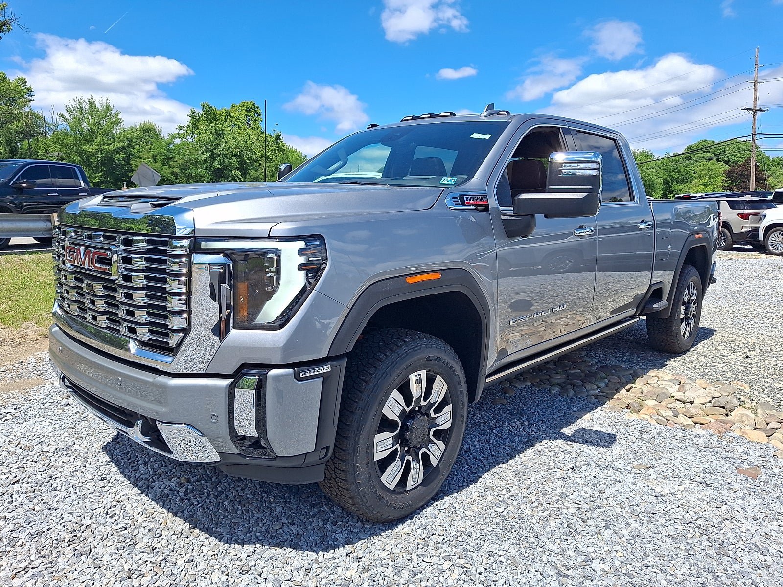 New 2026 GMC Sierra 2500 Denali w/ Denali Reserve Package AWD/4WD image 2