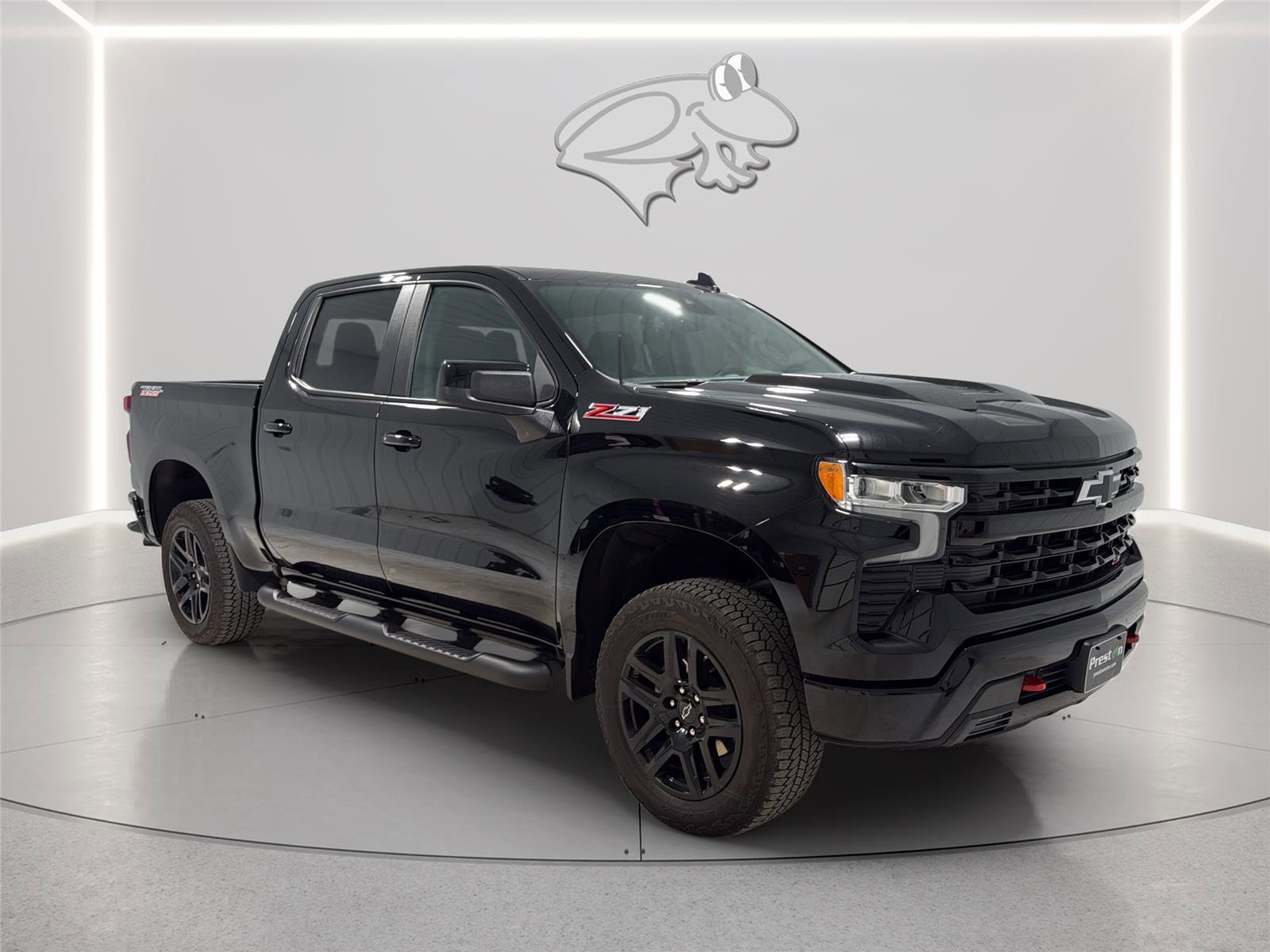 Used 2025 Chevrolet Silverado 1500 LT Trail Boss w/ Convenience Package II AWD/4WD image 7