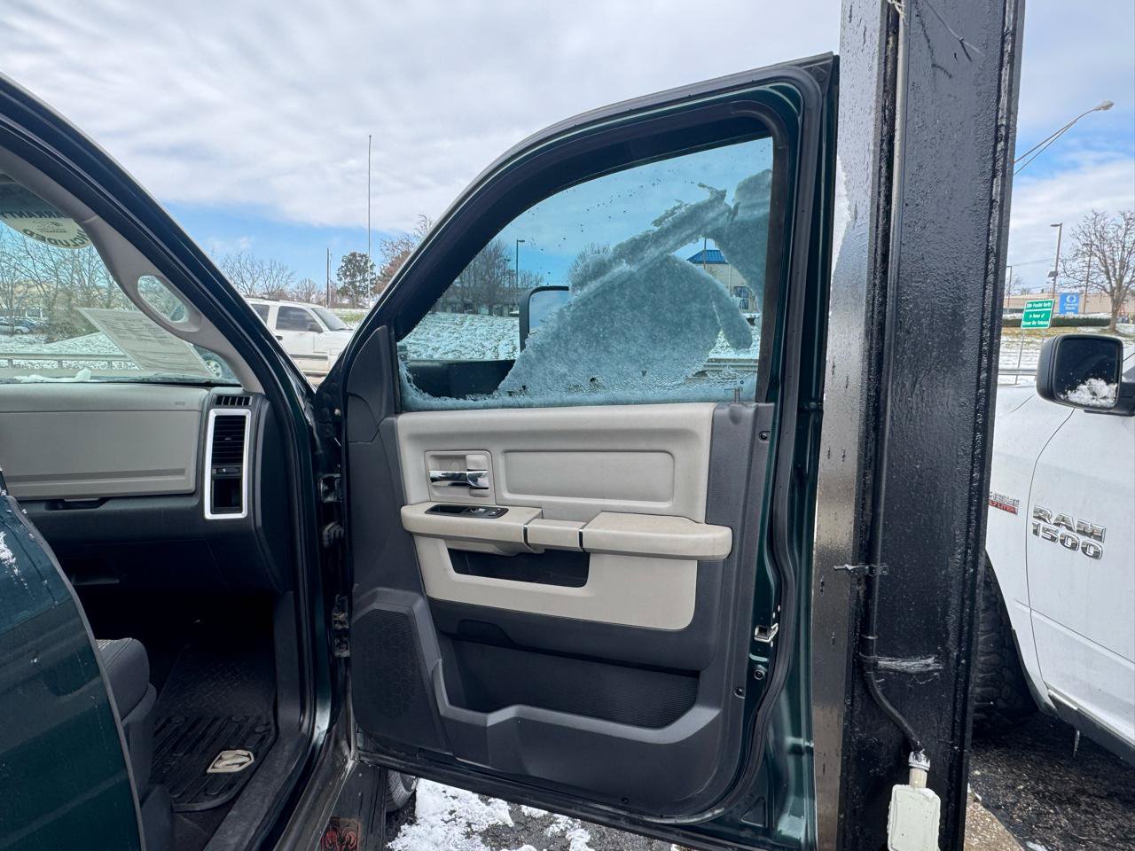 Used 2011 RAM 1500 Outdoorsman AWD/4WD image 31