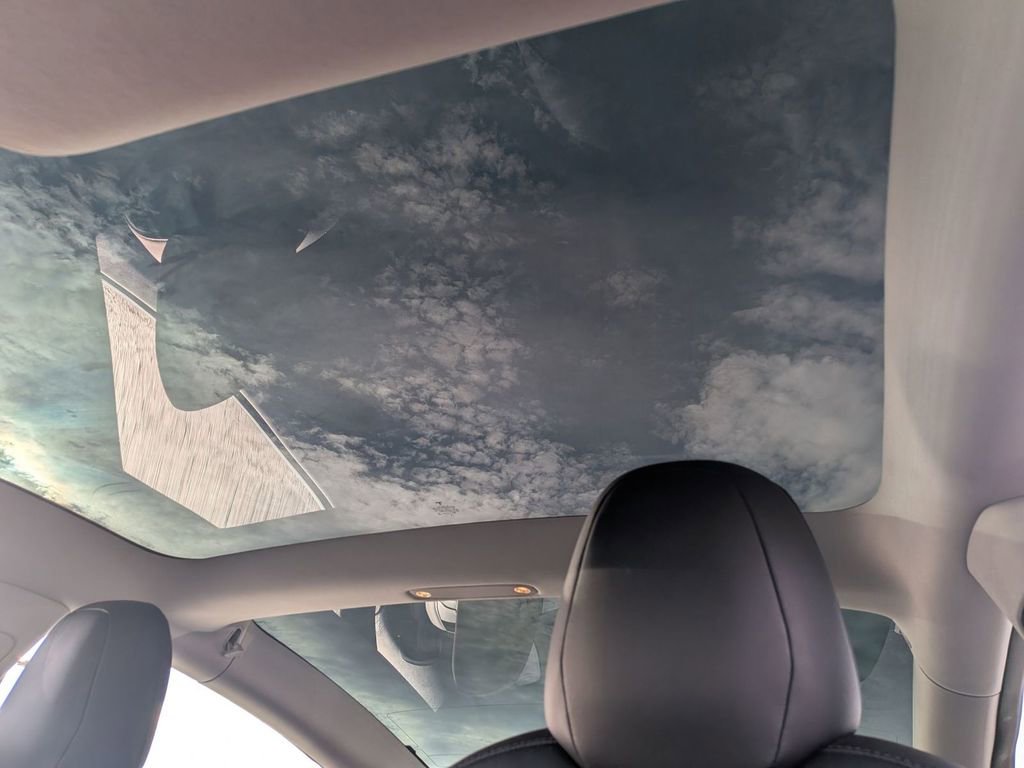 Used 2018 Tesla Model 3 Long Range image 19