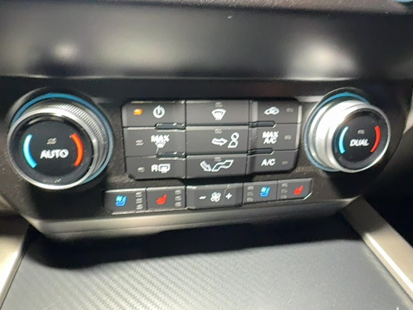 Used 2020 Ford F150 Lariat w/ Equipment Group 502A Luxury AWD/4WD image 39
