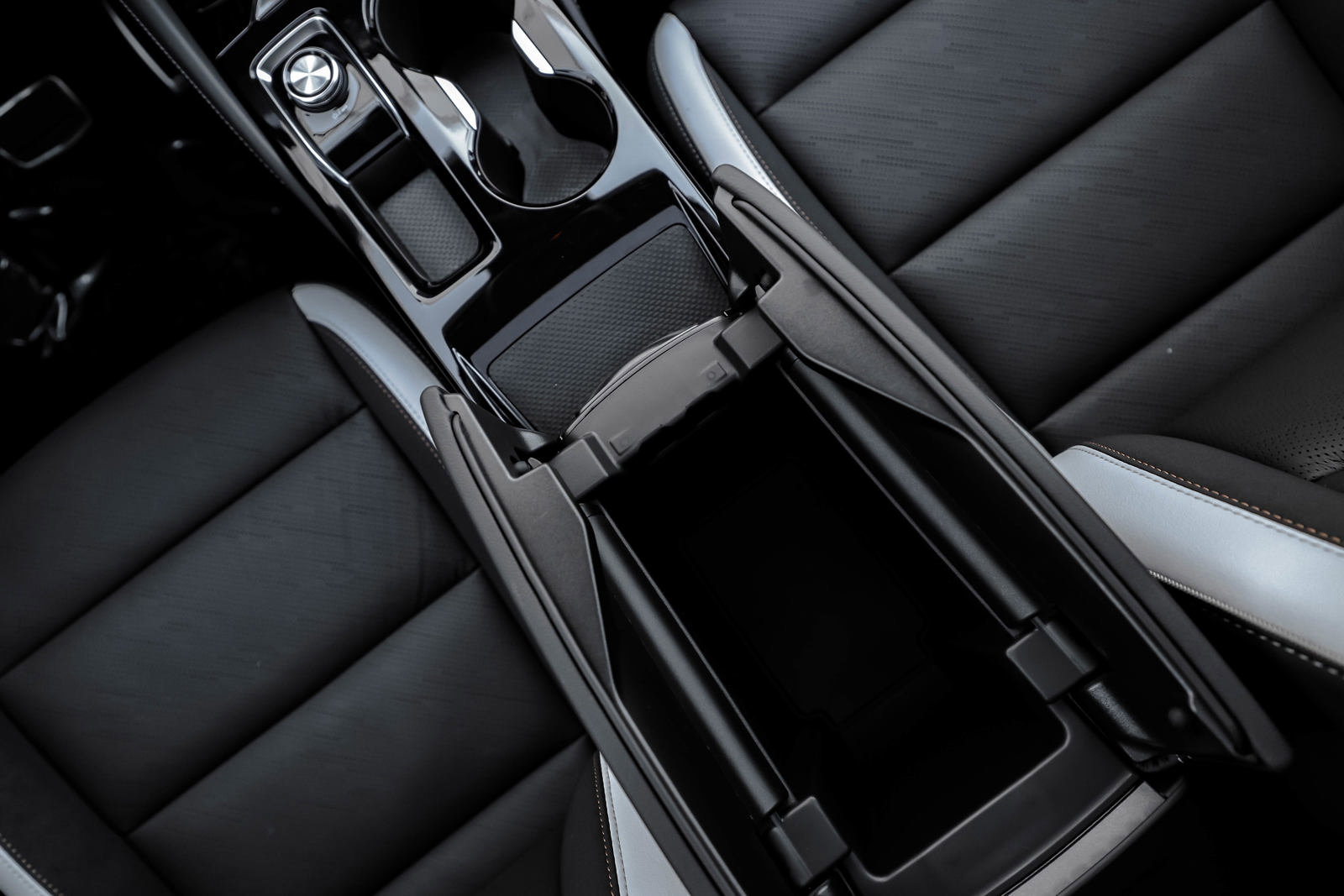New 2025 Buick Envision Sport Touring image 39