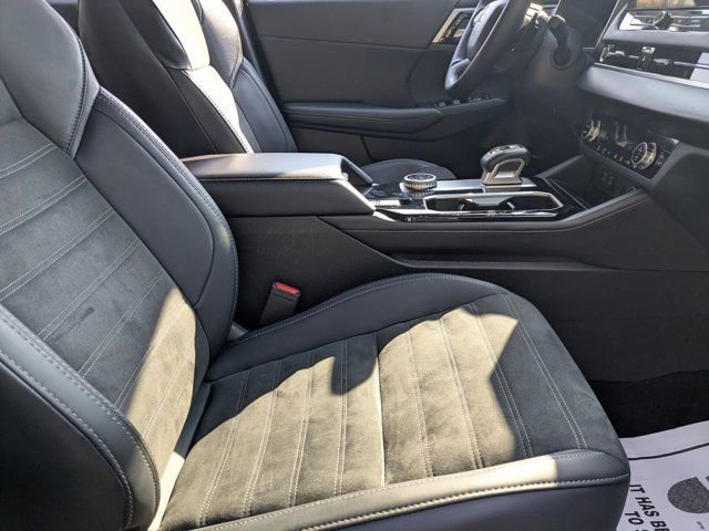 Used 2025 Mitsubishi Outlander SE AWD/4WD image 25