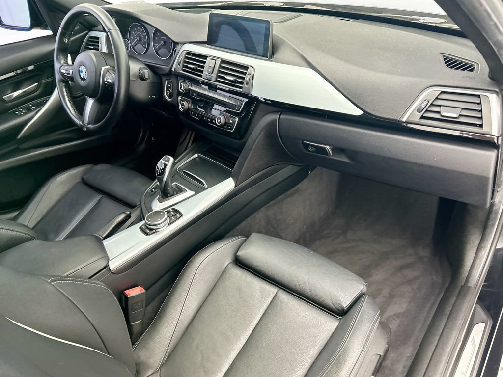 Used 2017 BMW 340i Sedan RWD image 16