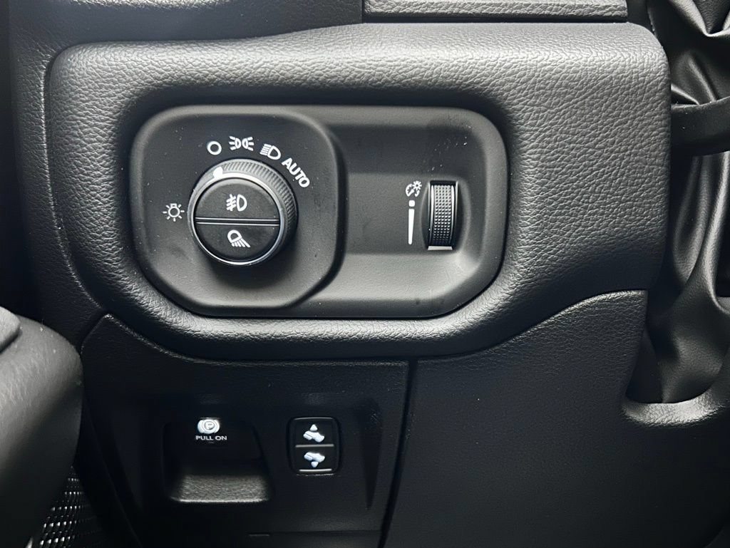 New 2026 RAM 1500 Big Horn AWD/4WD image 18
