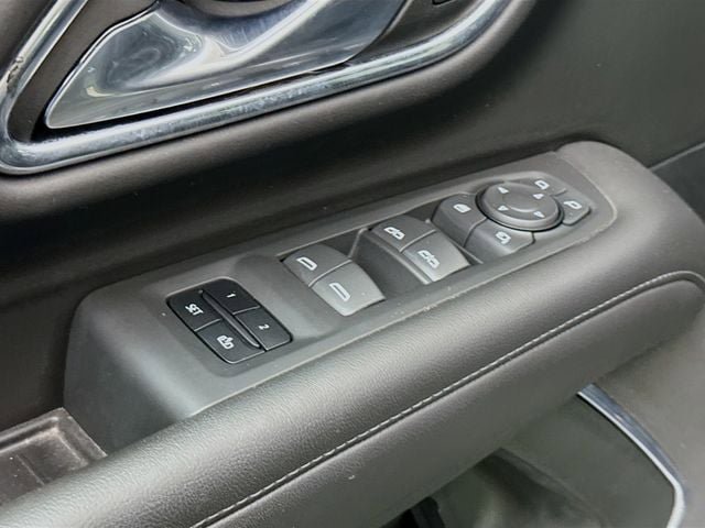 Used 2023 Chevrolet Tahoe Z71 w/ Luxury Package AWD/4WD image 21