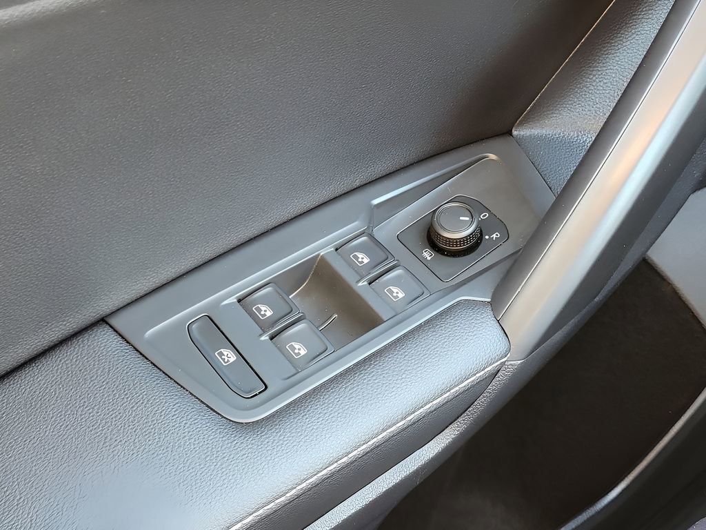 Used 2023 Volkswagen Tiguan S image 26