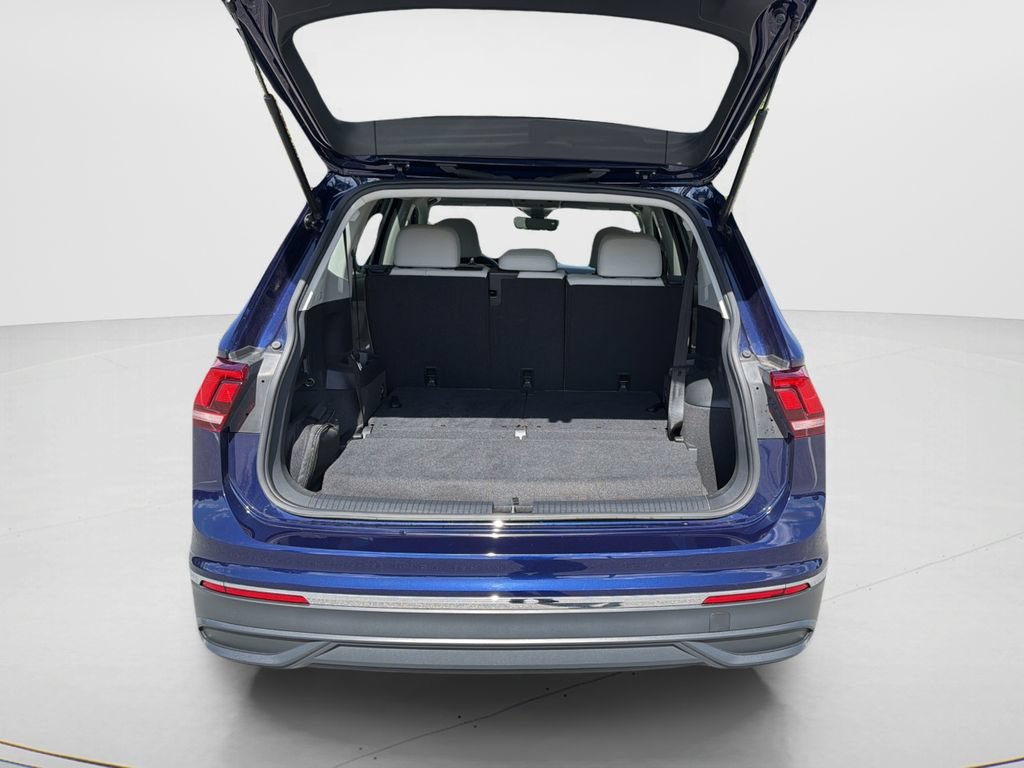 Used 2023 Volkswagen Tiguan SE FWD image 9