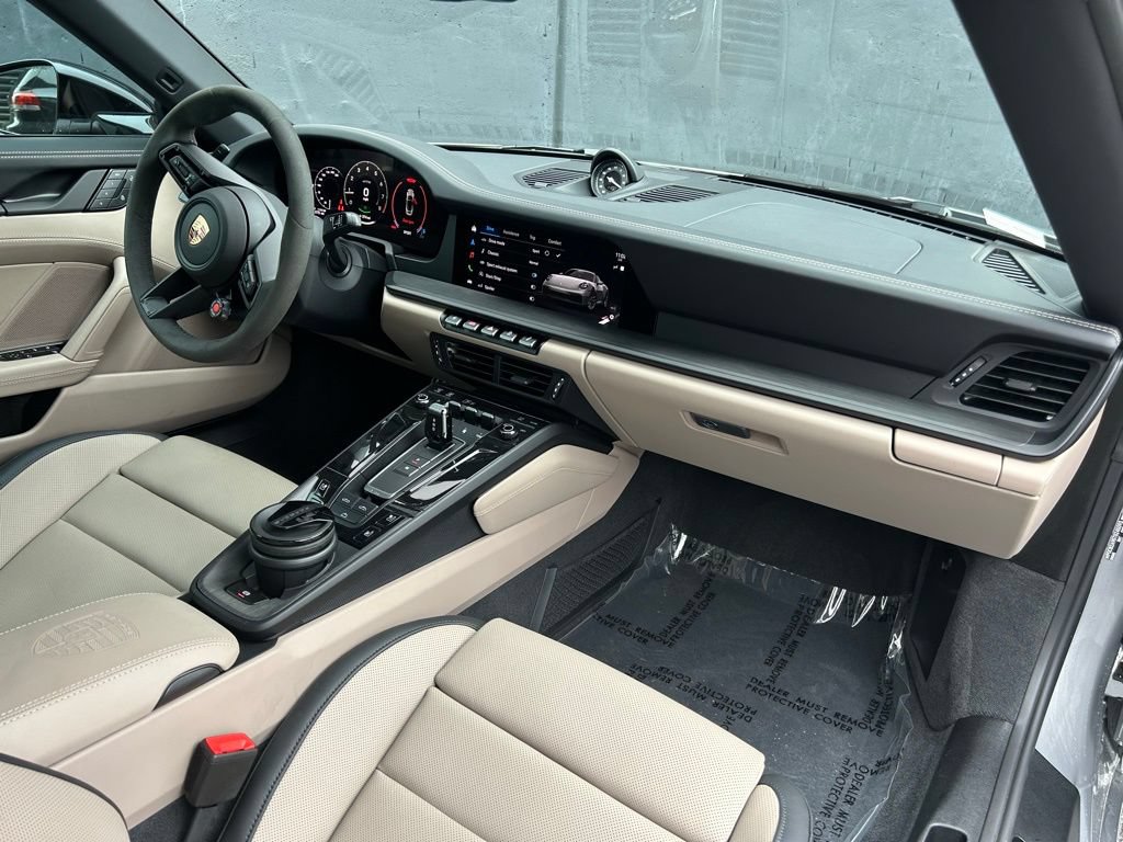 Certified 2026 Porsche 911 Carrera GTS RWD image 29
