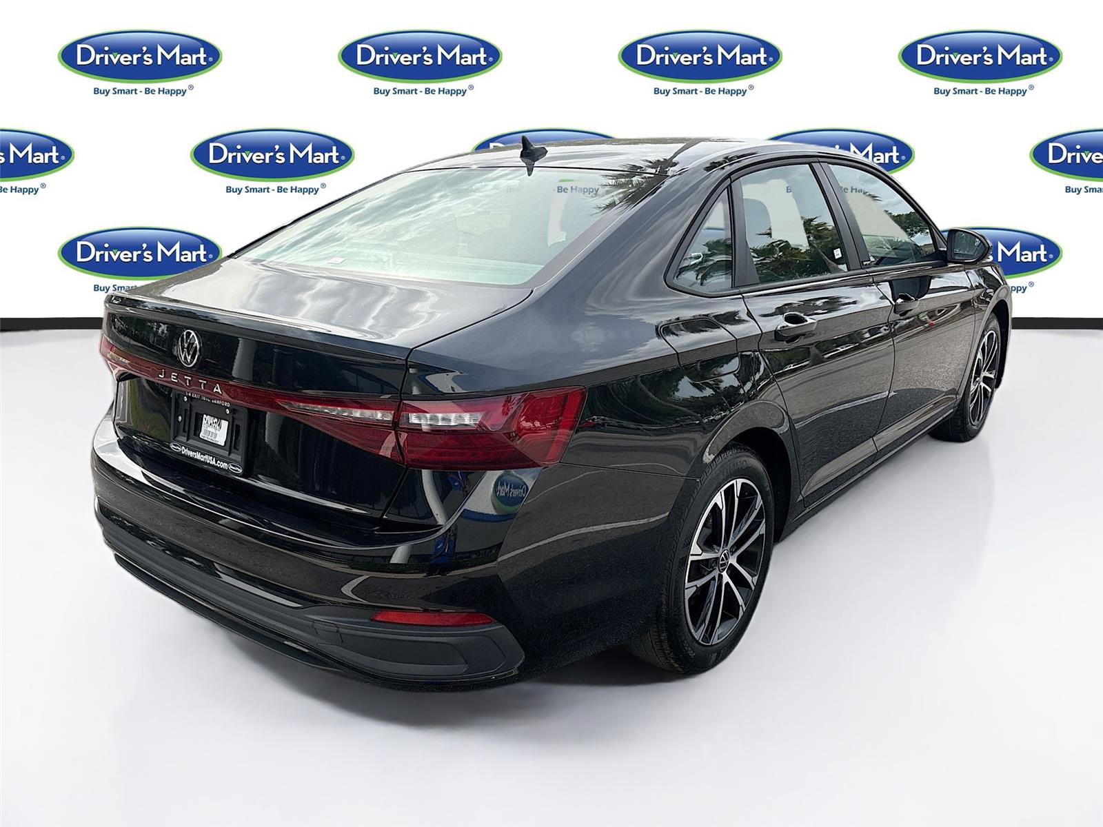 Used 2025 Volkswagen Jetta Sport image 7