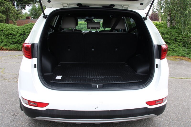 Used 2019 Kia Sportage EX w/ EX Sport Appearance Package AWD/4WD image 17
