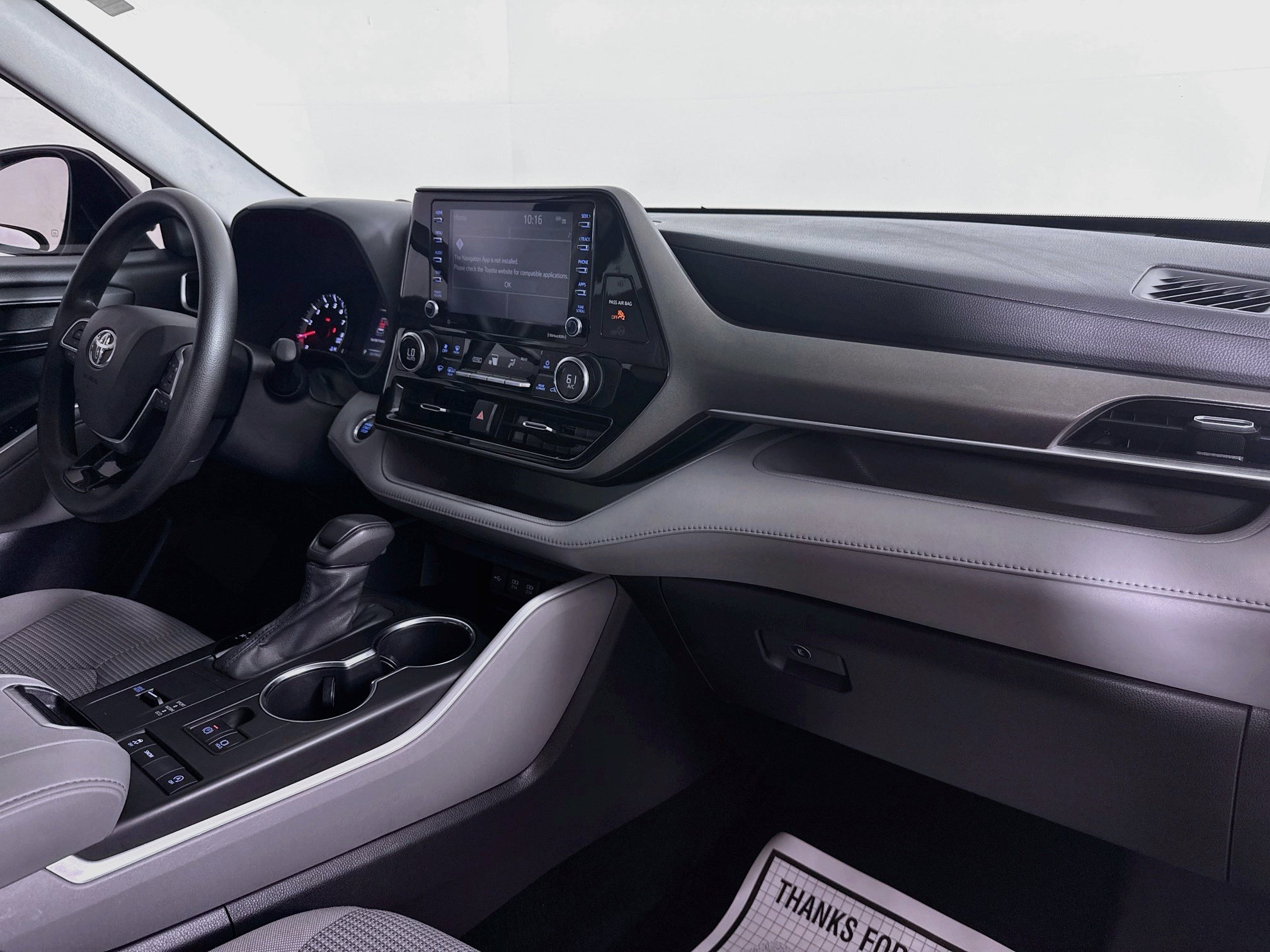 Used 2021 Toyota Highlander L FWD image 36