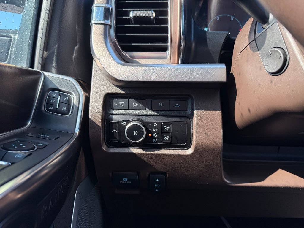 Used 2023 Ford F250 King Ranch w/ FX4 Off-Road Package AWD/4WD image 13