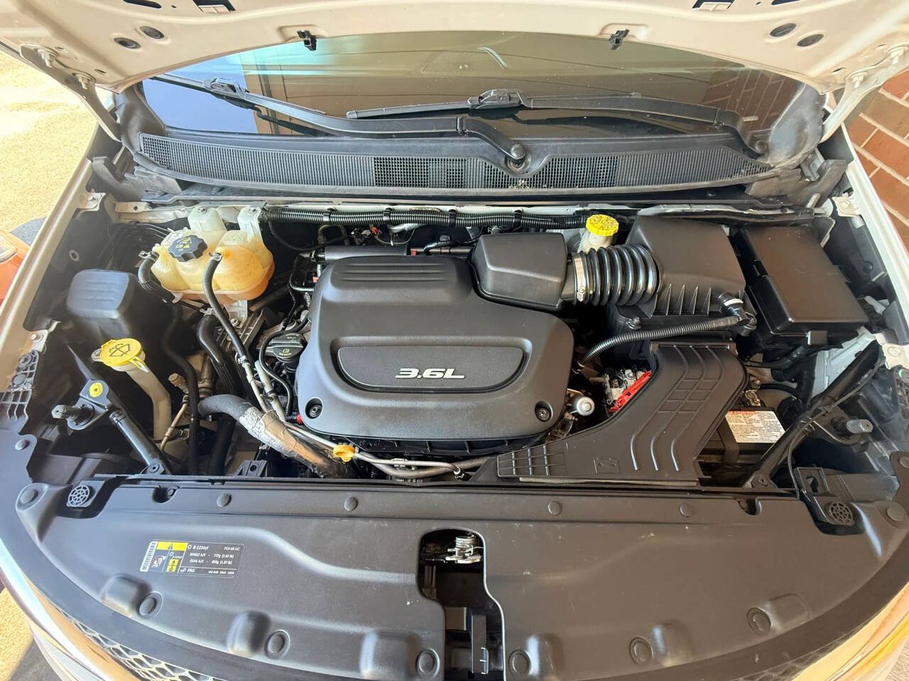 Used 2017 Chrysler Pacifica Touring FWD image 30