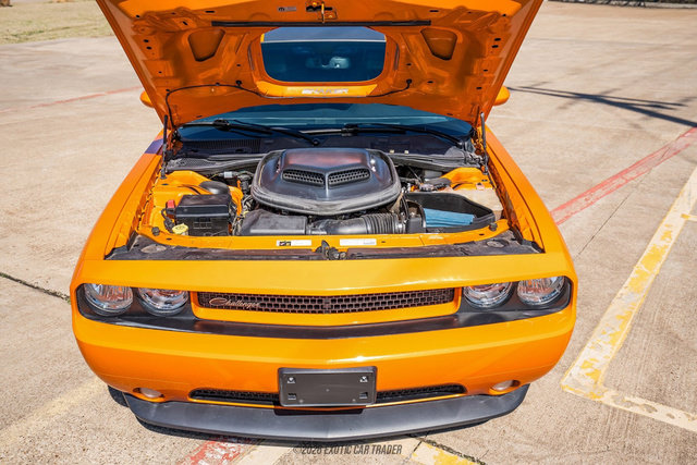 Used 2014 Dodge Challenger R/T RWD image 18
