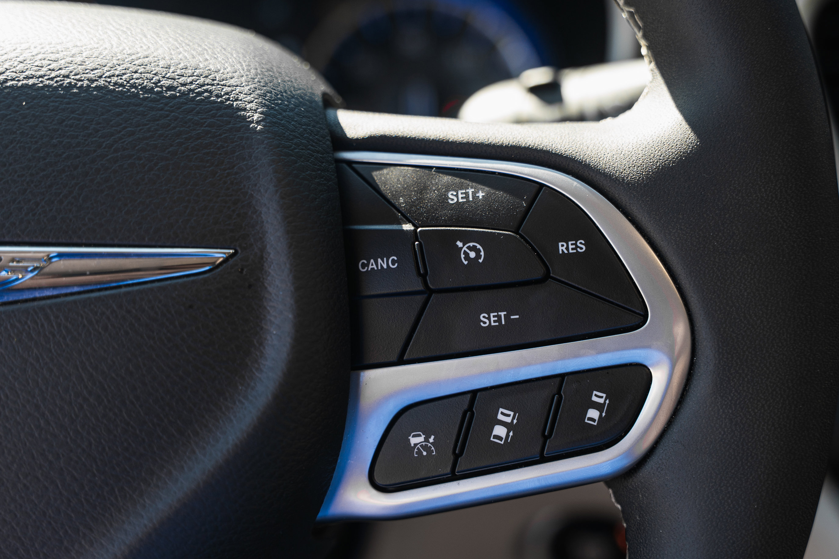 Used 2024 Chrysler Pacifica Touring-L image 17