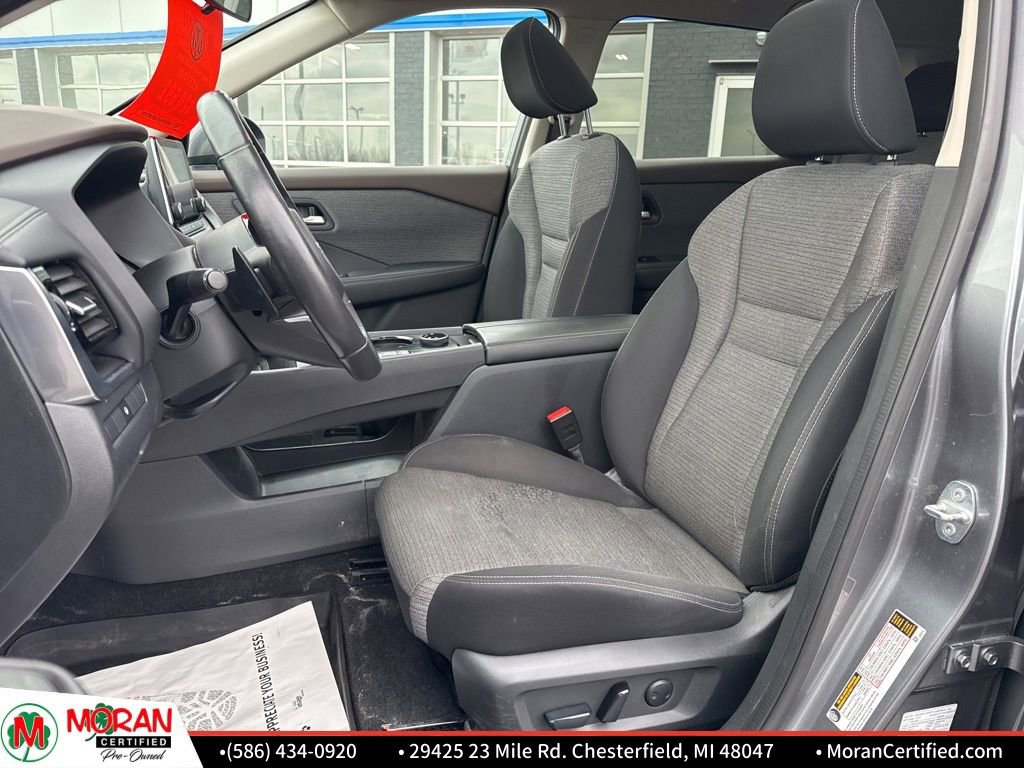 Used 2021 Nissan Rogue SV image 11