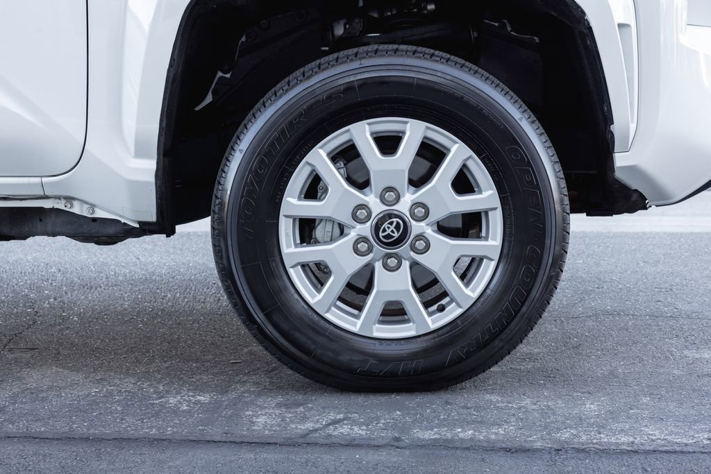 Used 2025 Toyota Tacoma SR5 image 4