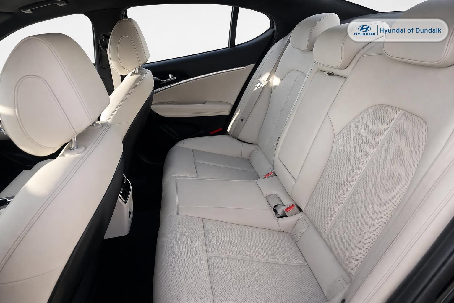 Used 2025 Genesis G70 2.5T AWD/4WD image 11