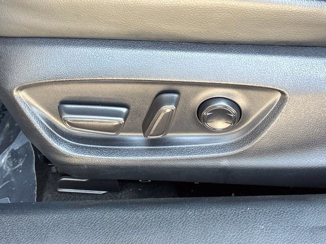 Used 2024 Toyota Camry SE FWD image 13