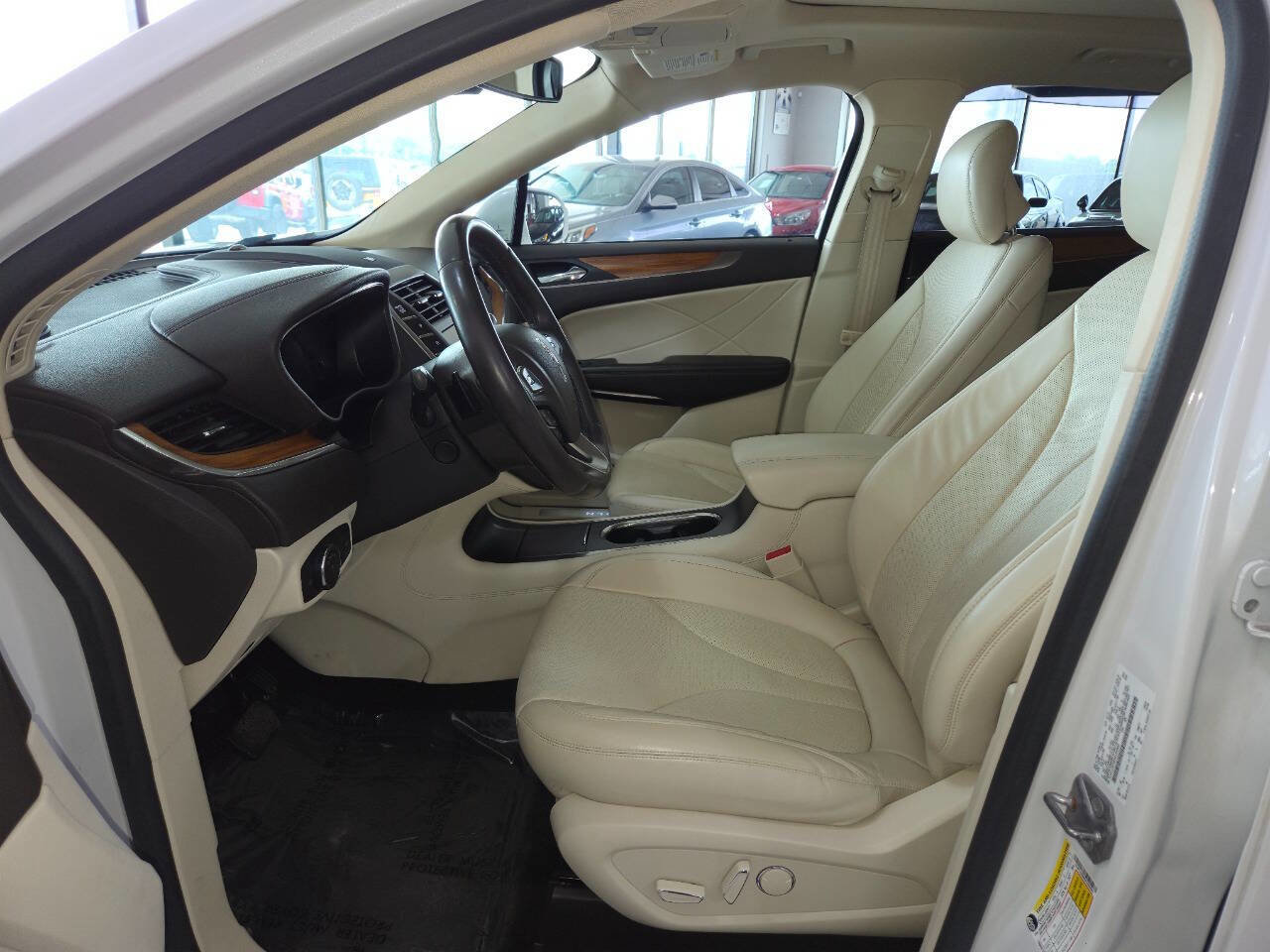 Used 2016 Lincoln MKC Reserve w/ Lincoln MKC Climate Package AWD/4WD image 14