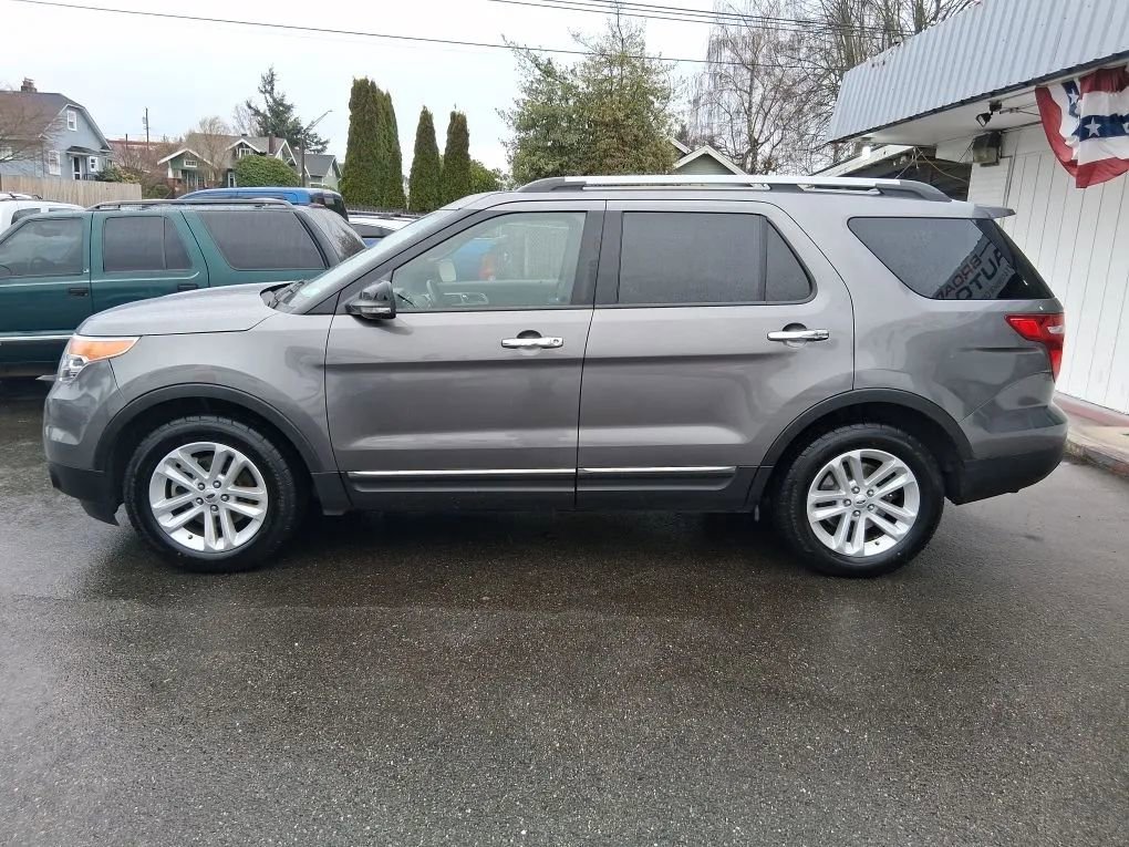 Used 2012 Ford Explorer XLT FWD image 4