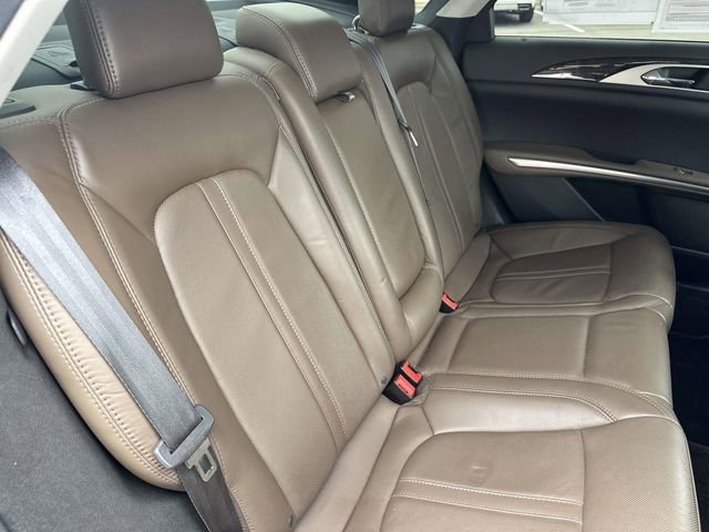 Used 2013 Lincoln MKZ image 23
