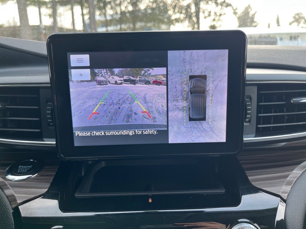 Used 2022 Ford Explorer Limited w/ Equipment Group 301A image 24