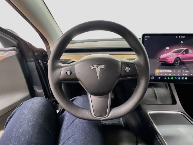 Used 2023 Tesla Model Y Long Range AWD/4WD image 10