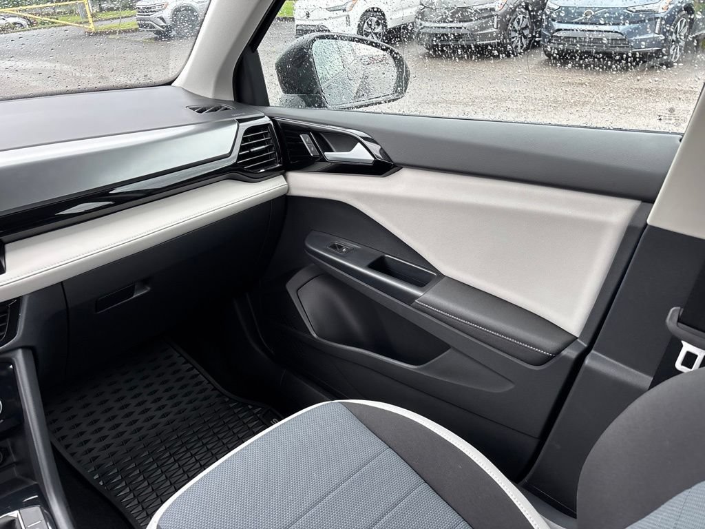 Used 2025 Volkswagen Taos S FWD image 26