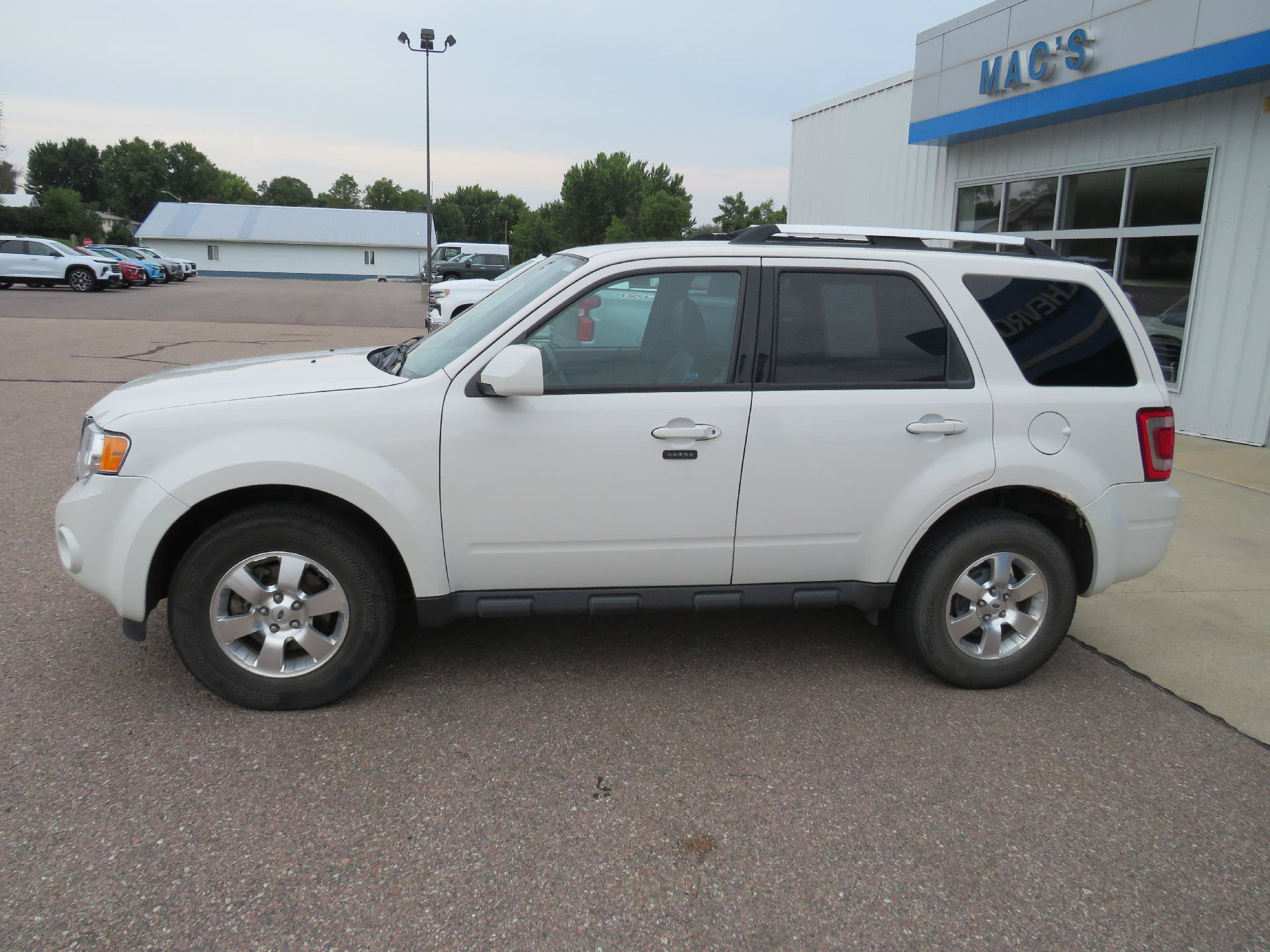 Used 2012 Ford Escape Limited AWD/4WD image 1