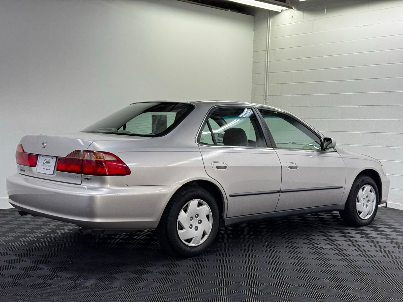 Used 1998 Honda Accord LX image 2