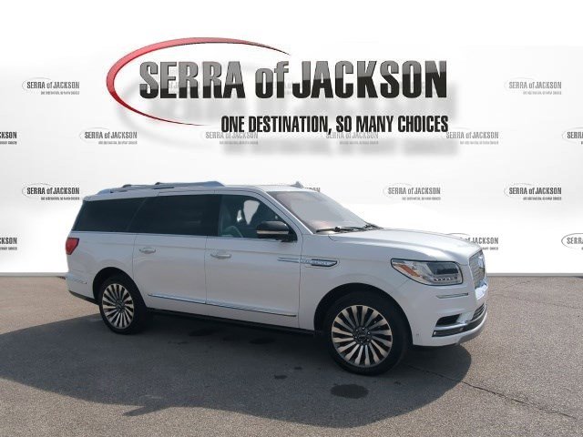 Used 2018 Lincoln Navigator L Reserve w/ Technology Package image 9