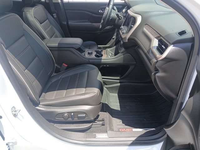Used 2023 GMC Acadia Denali w/ Denali Ultimate Package FWD image 32