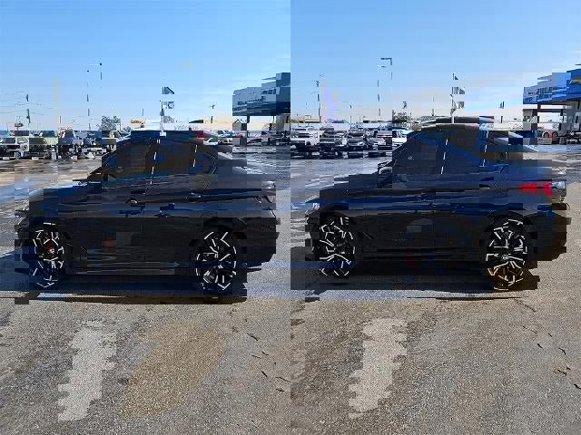 Used 2023 BMW 530i w/ M Sport Package image 3