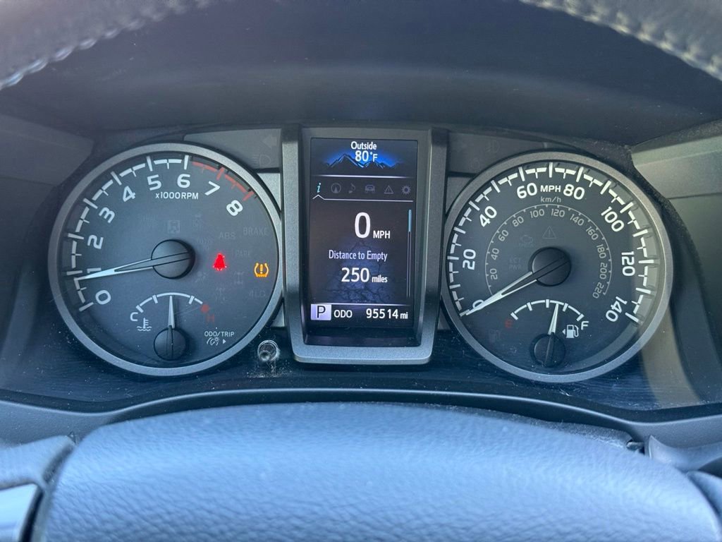 Used 2017 Toyota Tacoma TRD Off-Road w/ Premium & Technology Package image 17