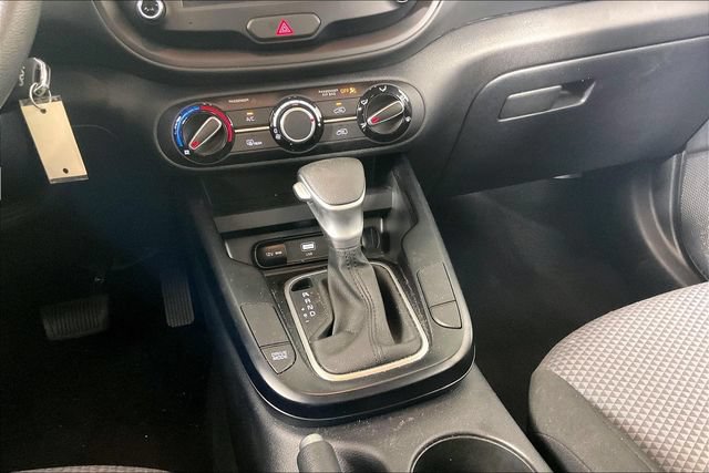 Used 2025 Kia Soul LX w/ LX Technology Package FWD image 6