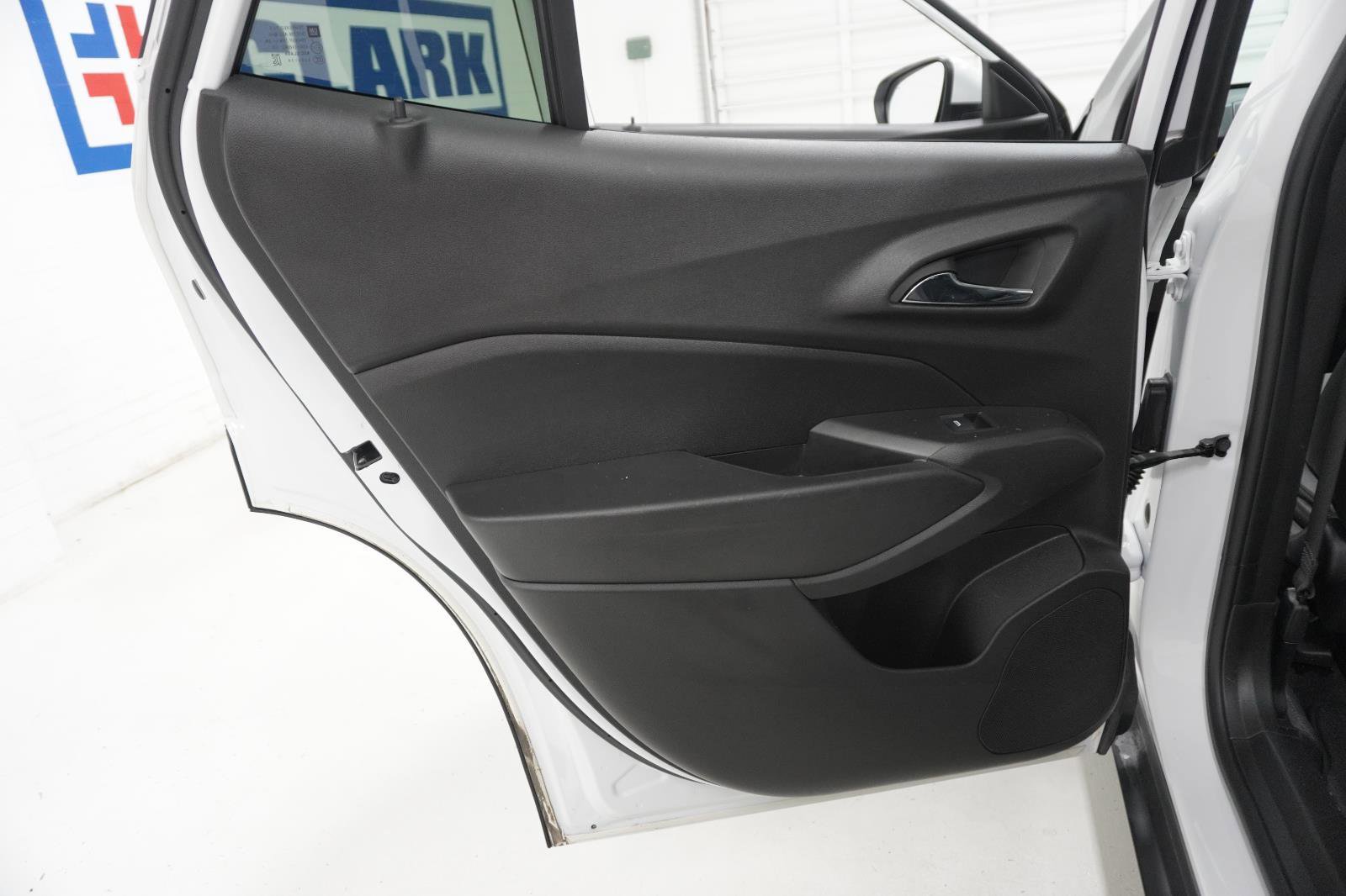 Used 2025 Chevrolet Trax LT w/ Driver Confidence Package image 31