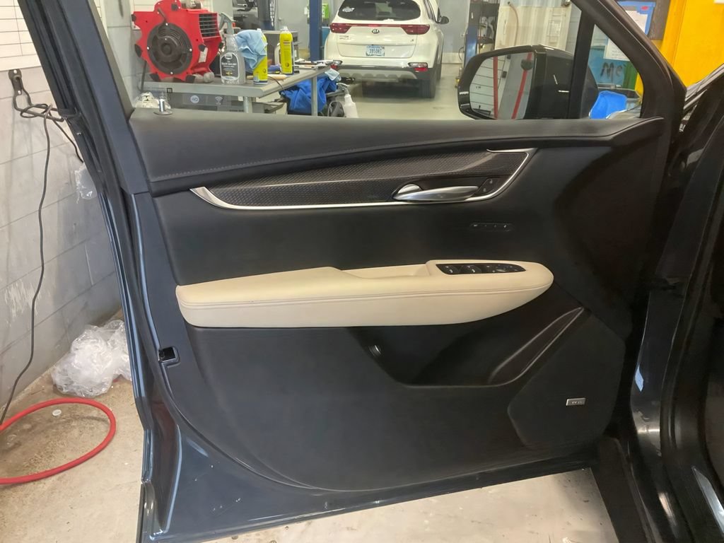 Used 2022 Cadillac XT5 Sportv AWD/4WD image 10