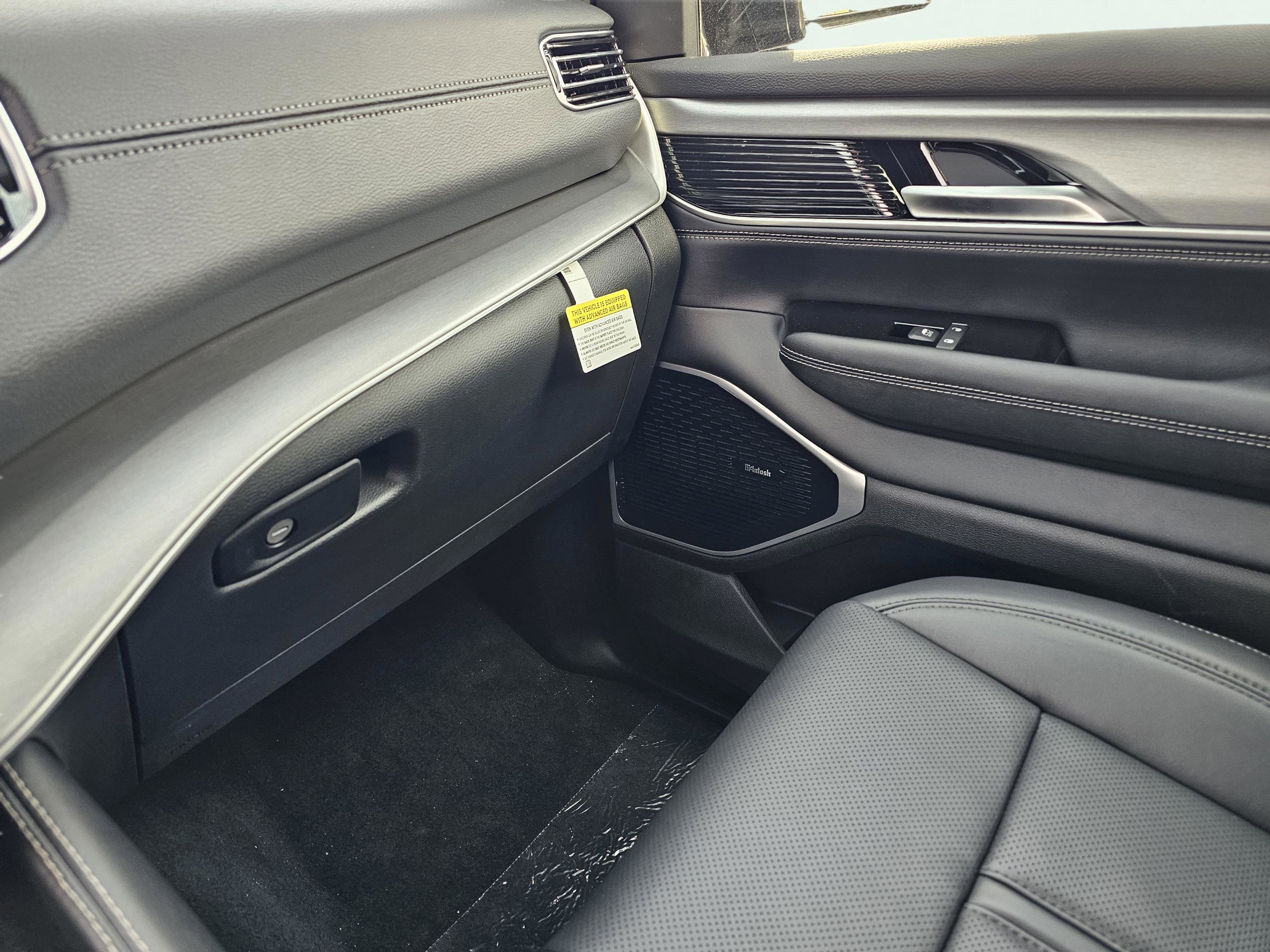 New 2026 Jeep Grand Wagoneer Limited w/ Premium Group II image 27