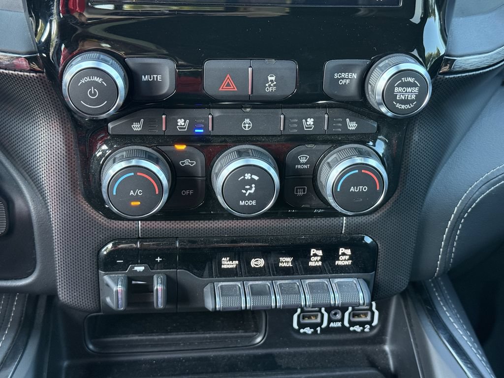 Used 2023 RAM 2500 Limited w/ Towing Technology Group AWD/4WD image 18