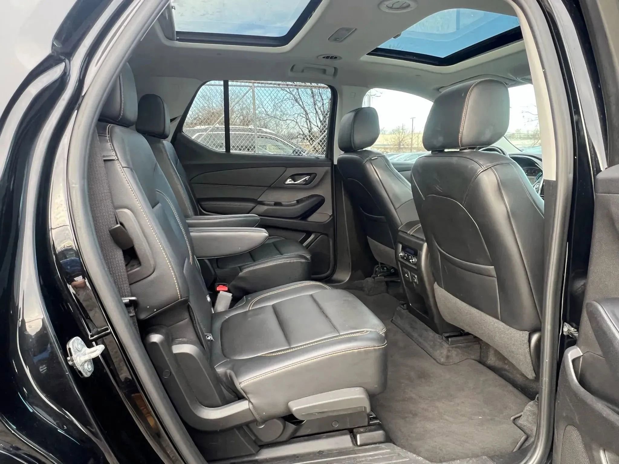 Used 2019 Chevrolet Traverse Premier AWD/4WD image 32
