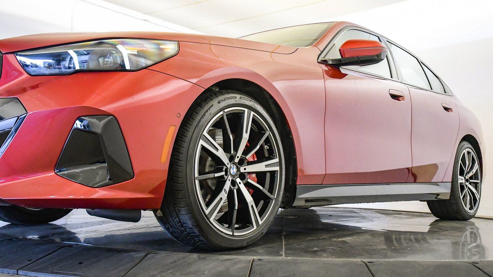 Used 2026 BMW 540i xDrive image 9